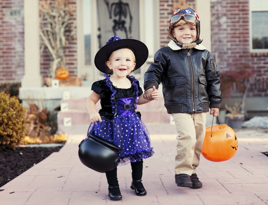 Halloween treats, dentist in Bentonville, healthy Halloween snacks, tooth-friendly Halloween treats, dental tips for Halloween, Main Street Dental, family dentist in Bentonville