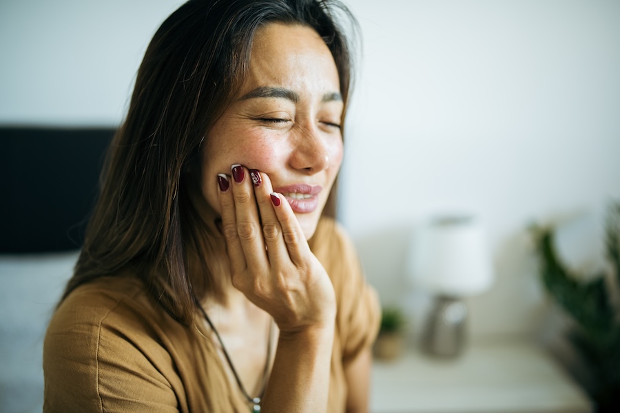 tooth pain when biting